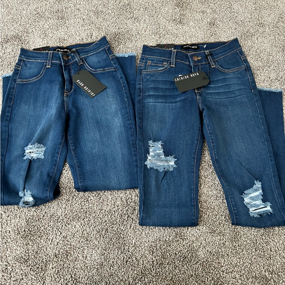 (2) NEW FASHION NOVA  SKINNY JEANS